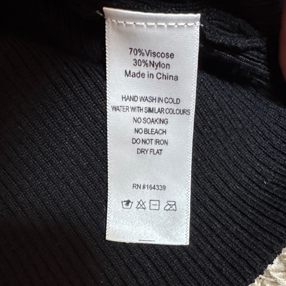 Petal & Pup Black Cutout Rib Knit Long Sleeve Top size Large - Picture 8 of 13
